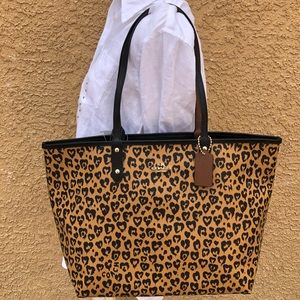 COACH REVERSIBLE CITY TOTE WILD HEART PRINT